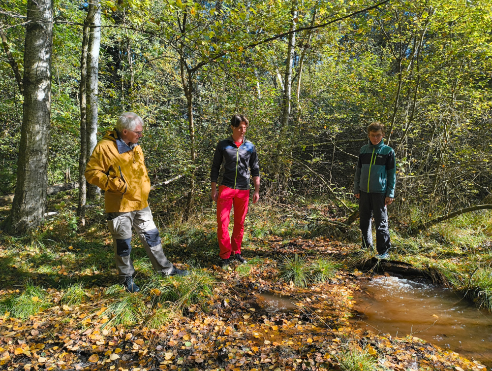 Geology students at a mofette site Bublák